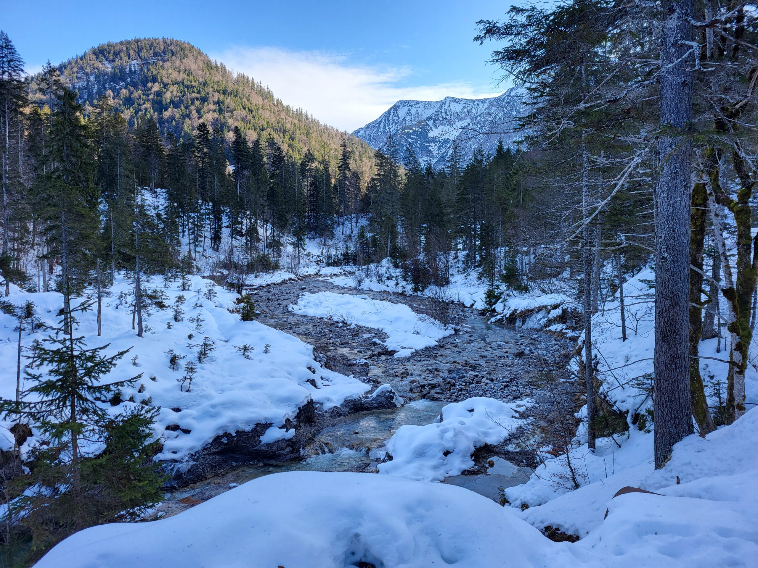 Von Siebenhütten zur Kleinen Wolfsschlucht und zum Wasserfall